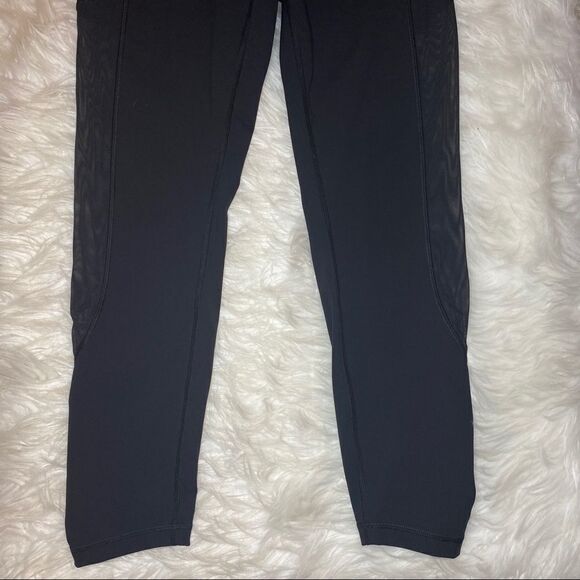 Lululemon Seek the Heat Crop - Picture 8 of 15